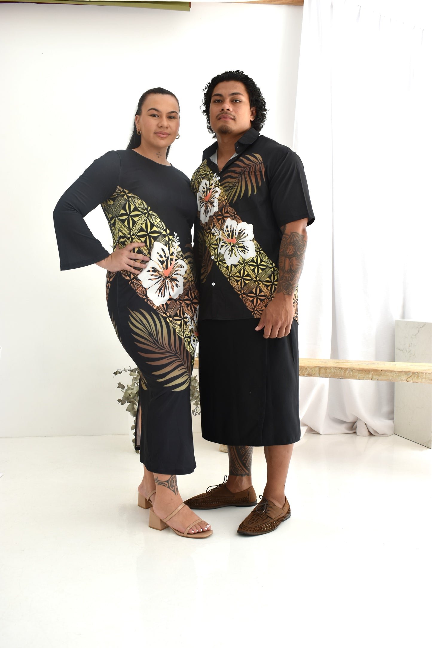 (PRE-ORDER) TANIA DRESS - FLARED LONG SLEEVE DRESS - BLACK & GOLD