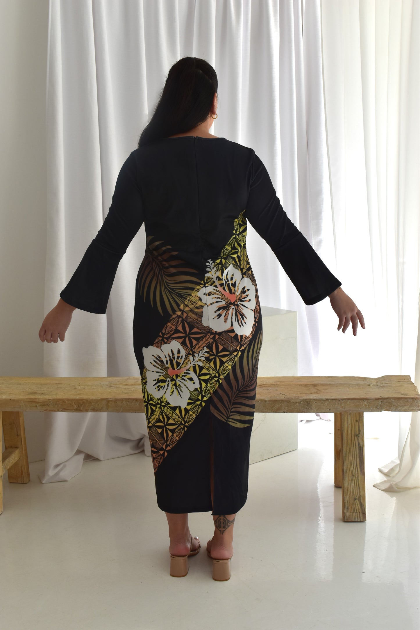(PRE-ORDER) TANIA DRESS - FLARED LONG SLEEVE DRESS - BLACK & GOLD