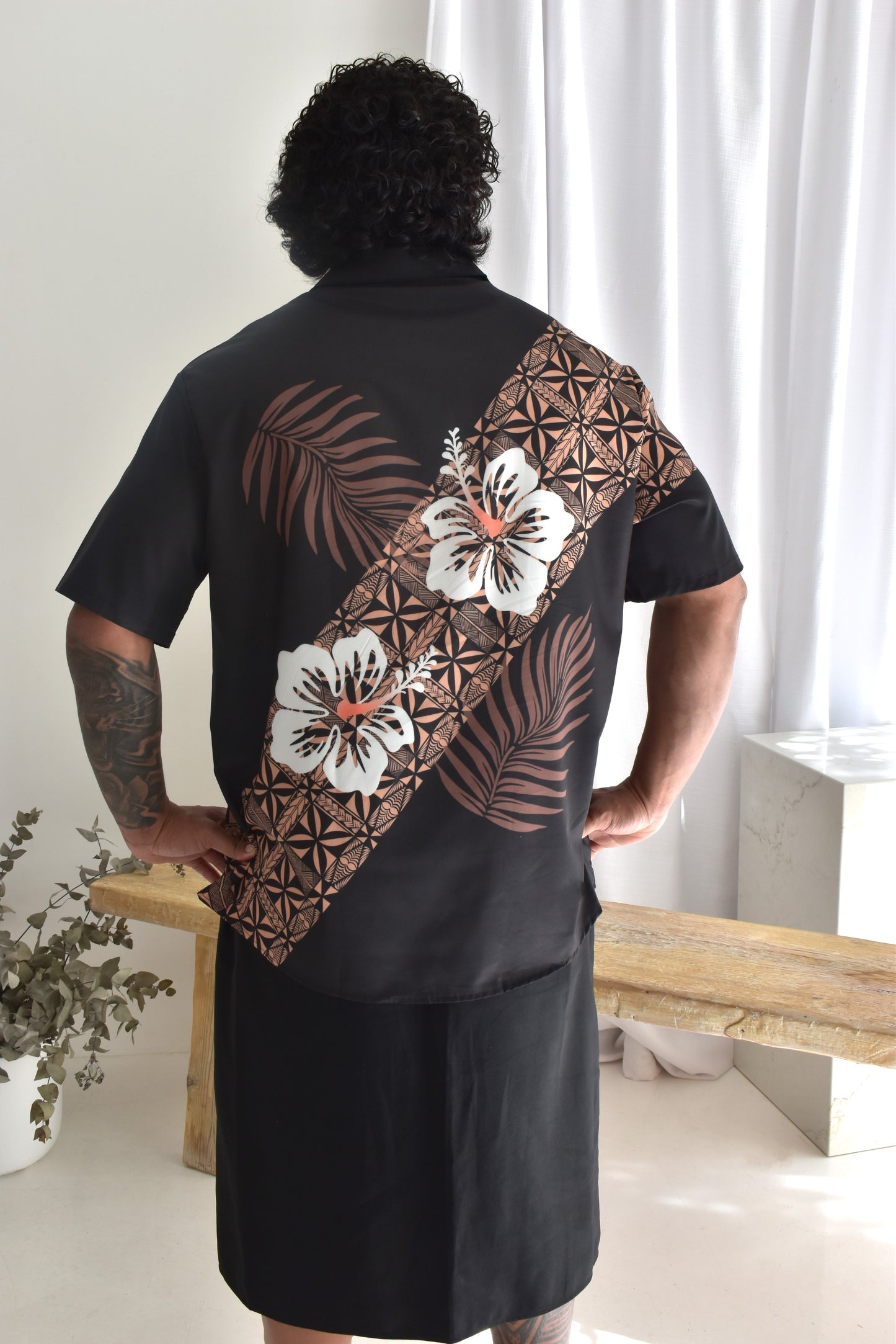 (PRE-ORDER) MENS SHIRT - COLLARED BUTTON UP - FLORAL BROWN & BLACK