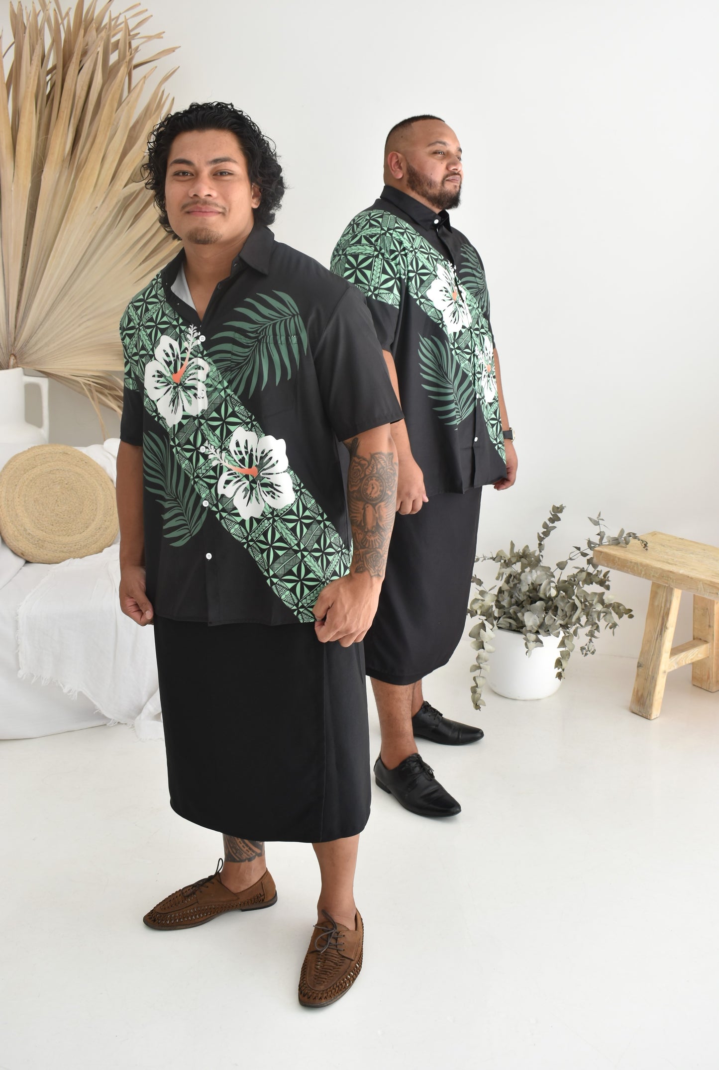 (PRE-ORDER) MENS SHIRT - COLLARED BUTTON UP - FLORAL GREEN & BLACK