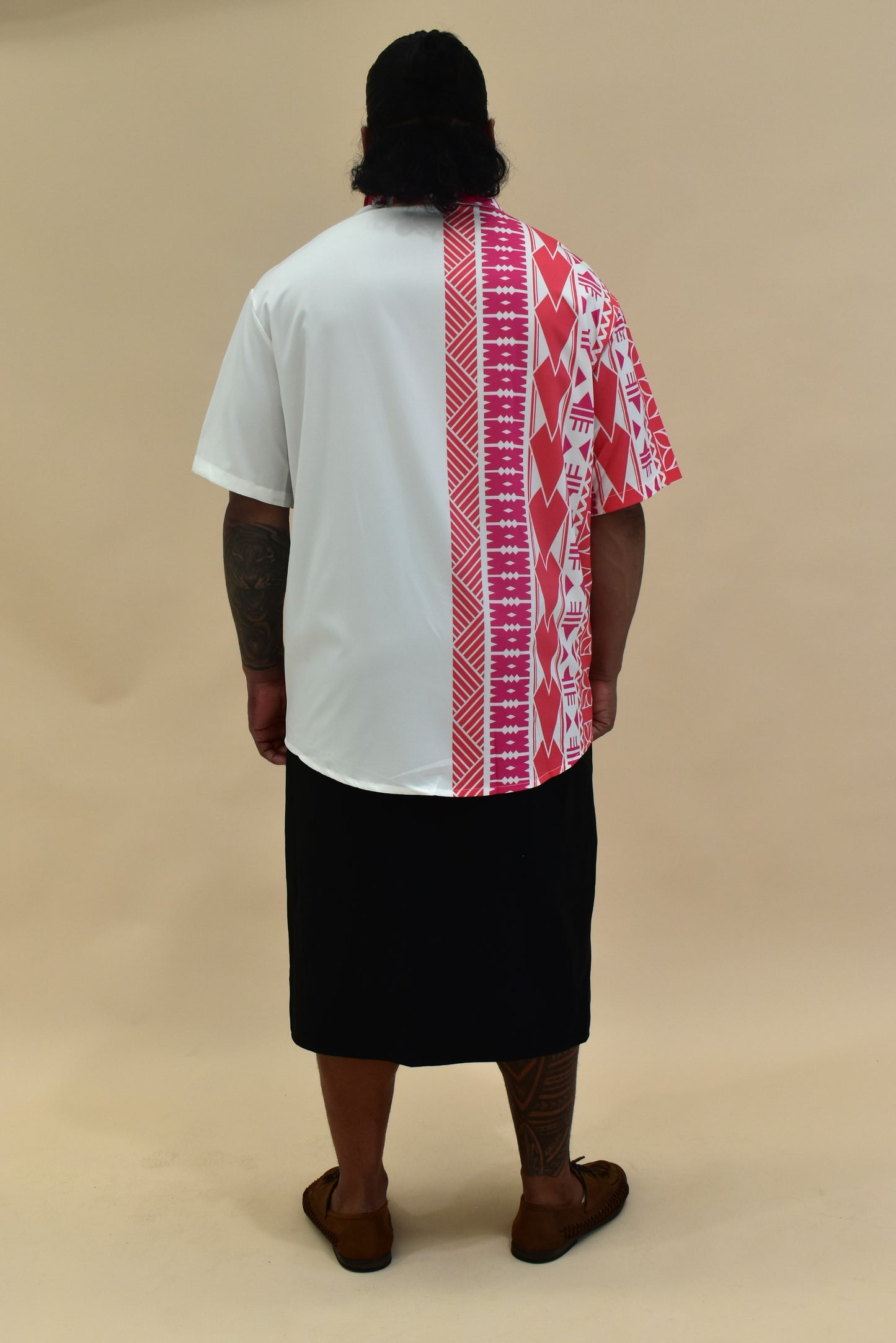 KALEI SHIRT - COLLARED BUTTON UP SHIRT - PINK & WHITE MELANESIAN PATTERN