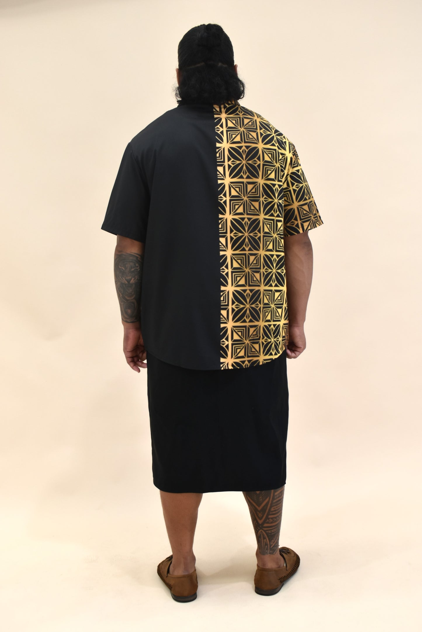 GOLD TIARE- MENS SHIRT - COLLARED BUTTON UP - GOLD & BLACK