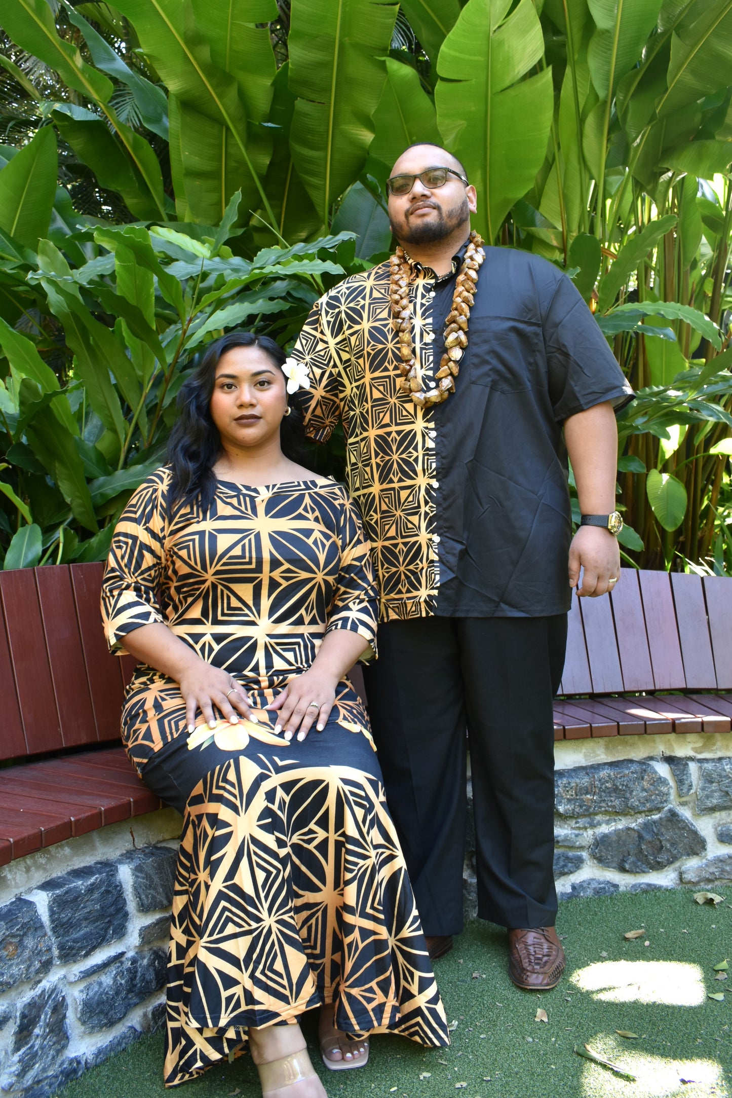 GOLD TIARE - PULETASI DRESS - BLACK & GOLD