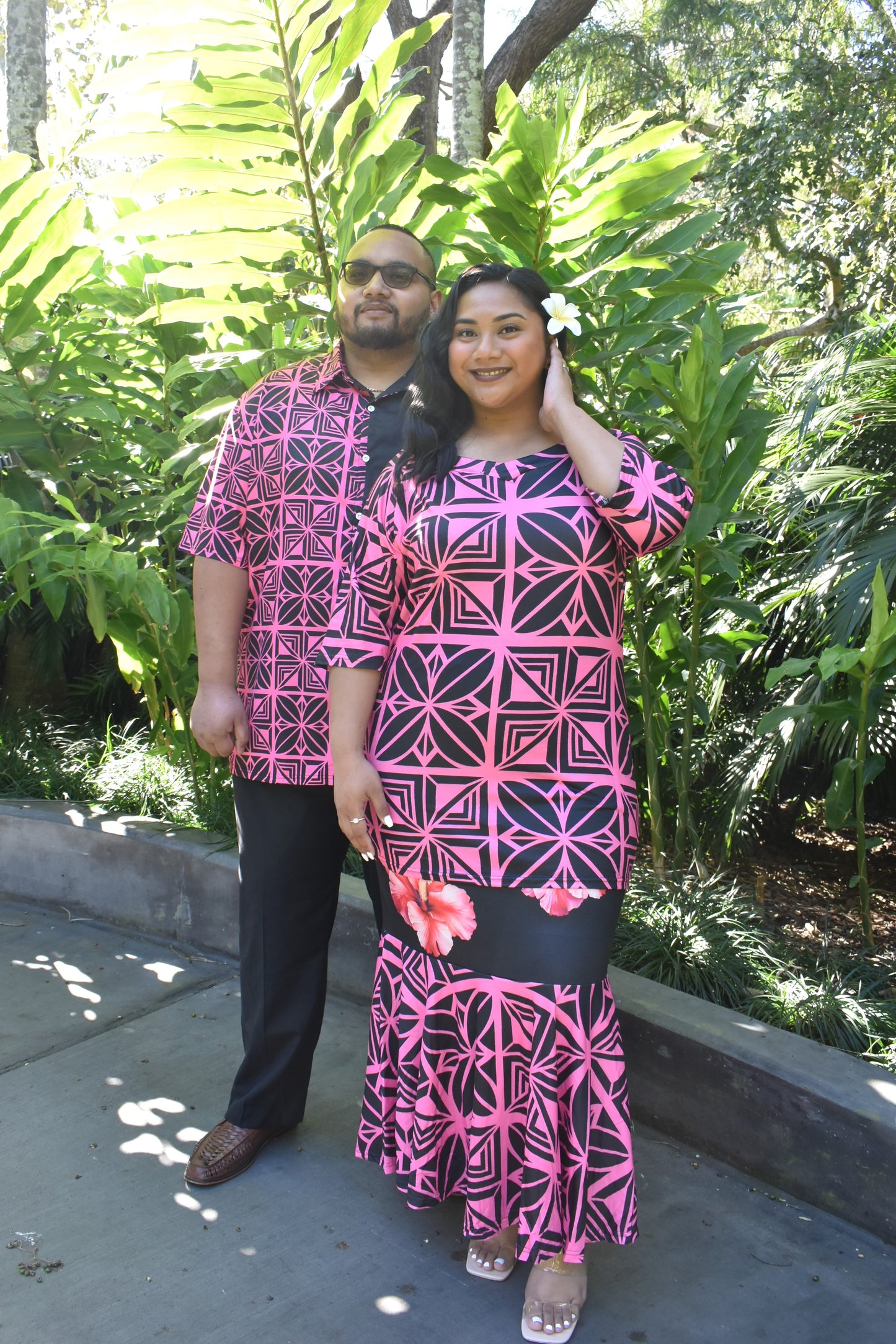 PINK TIARE - PULETASI DRESS - BLACK & PINK