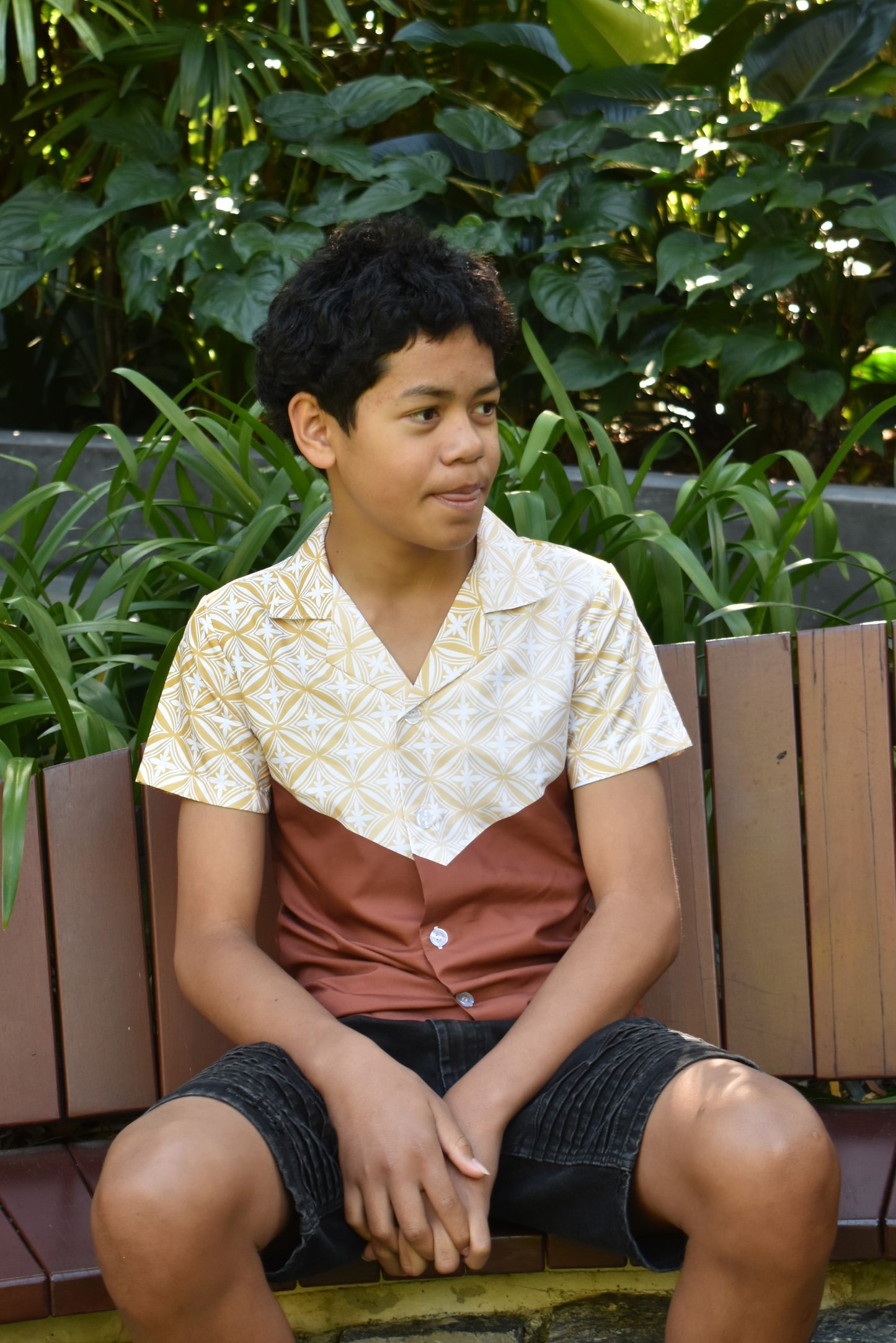 MAKAIO BOY'S SHIRT - CREAM & BROWN