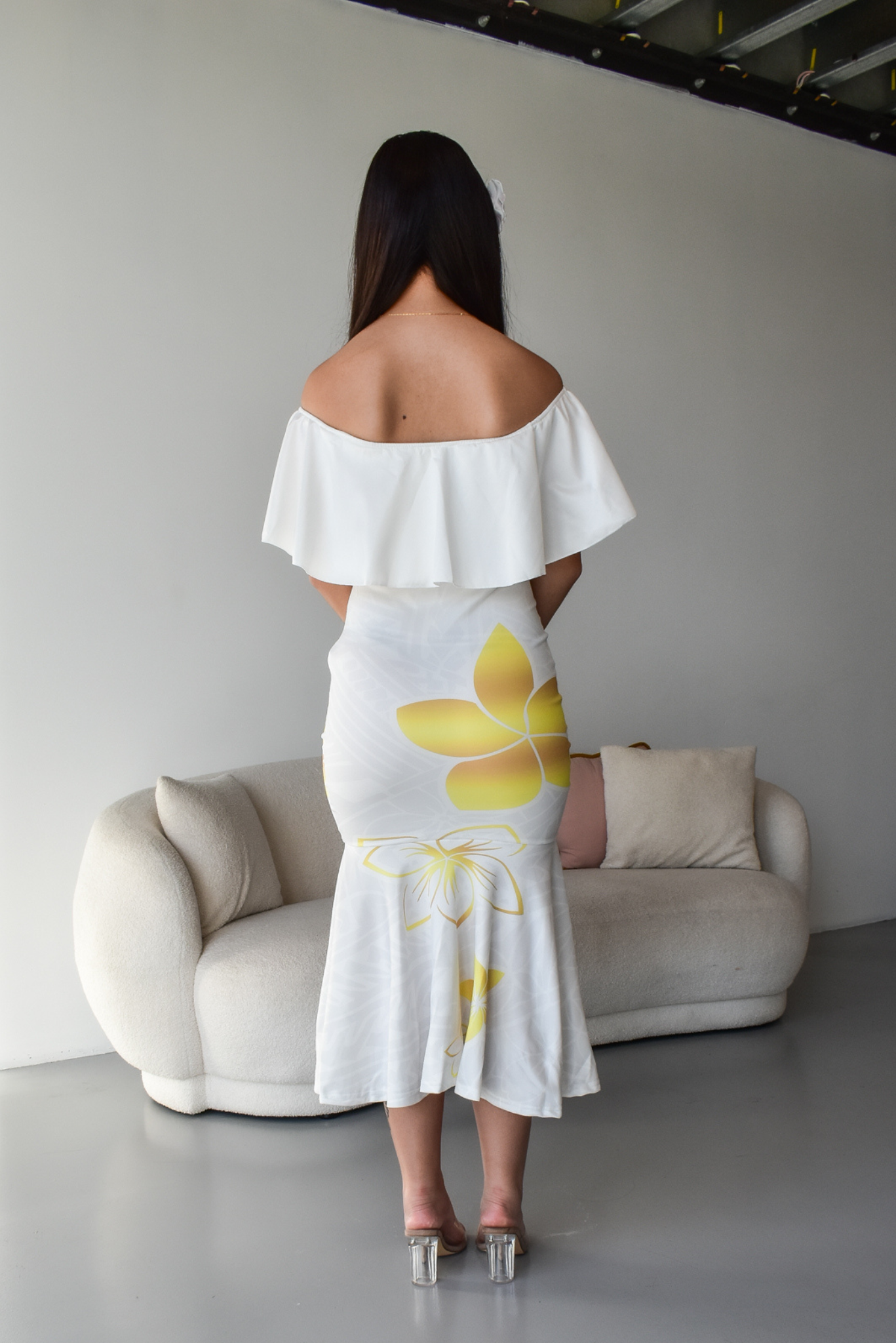 (PRE-ORDER) GOLD TIARE - OFF SHOULDER FRILL DRESS - GOLD & WHITE