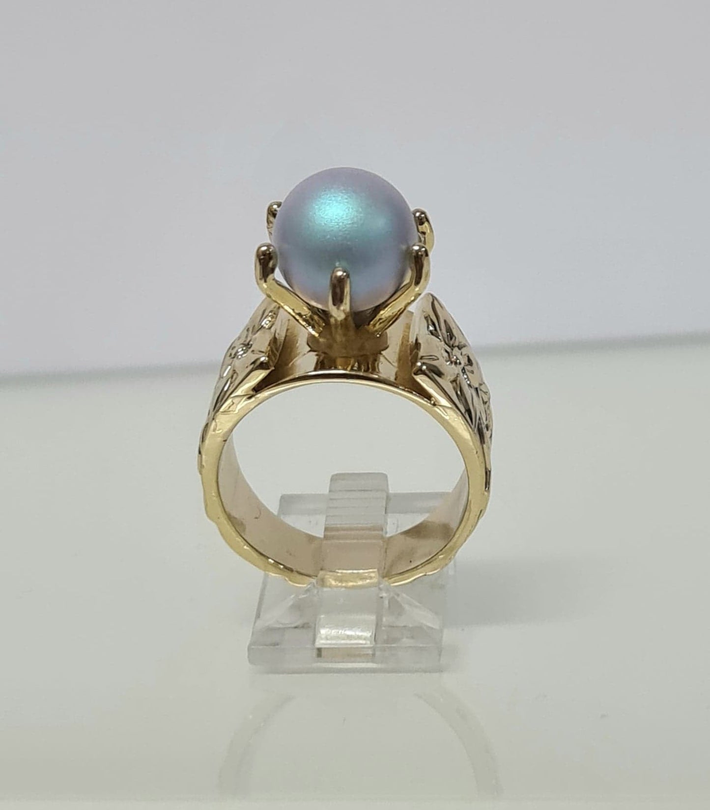 Crown pearl Ring with Customised Colour Selection