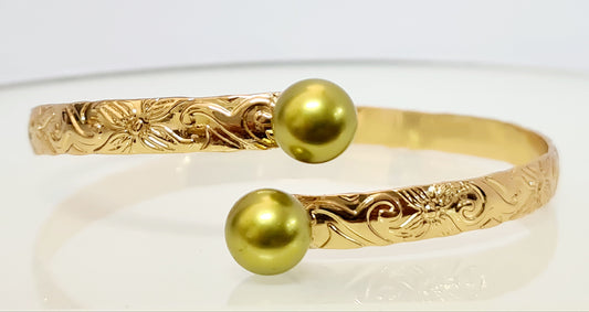 TE MANU BANGLE - Engraved Duo Glowinv Green Pearl Bangle
