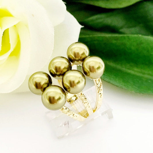 PISTACHIO - Premium Shell Pearl 6 Pearls Ring