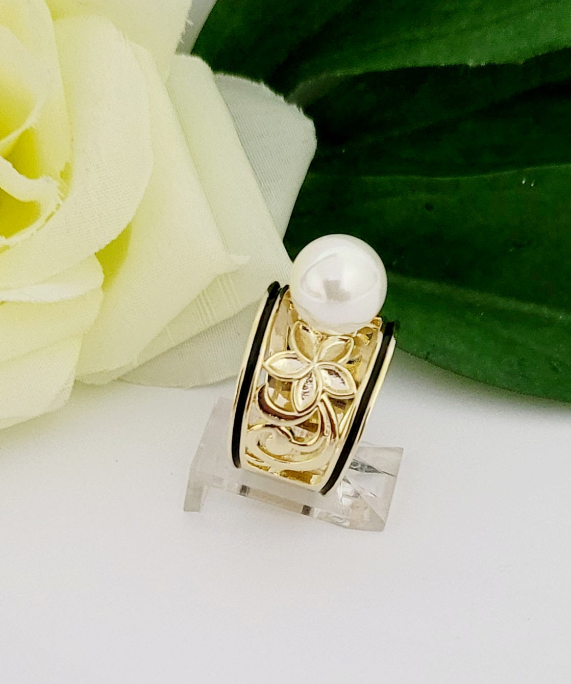 PUAMERIA White Shell Pearl Ring