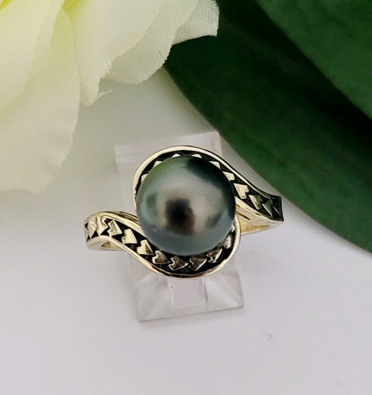 Hine #1 - AuthenticTahitian Pearl mounted on a Twisted Tribal Ring