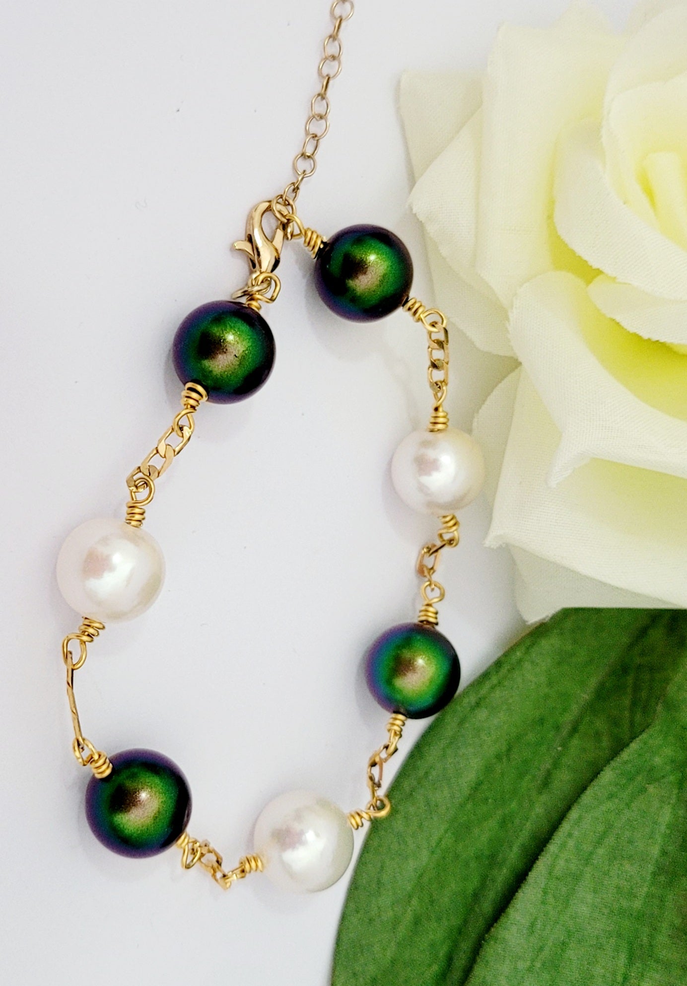 Belle Bracelet - 12mm Green & White Duo Swarovski Pearls