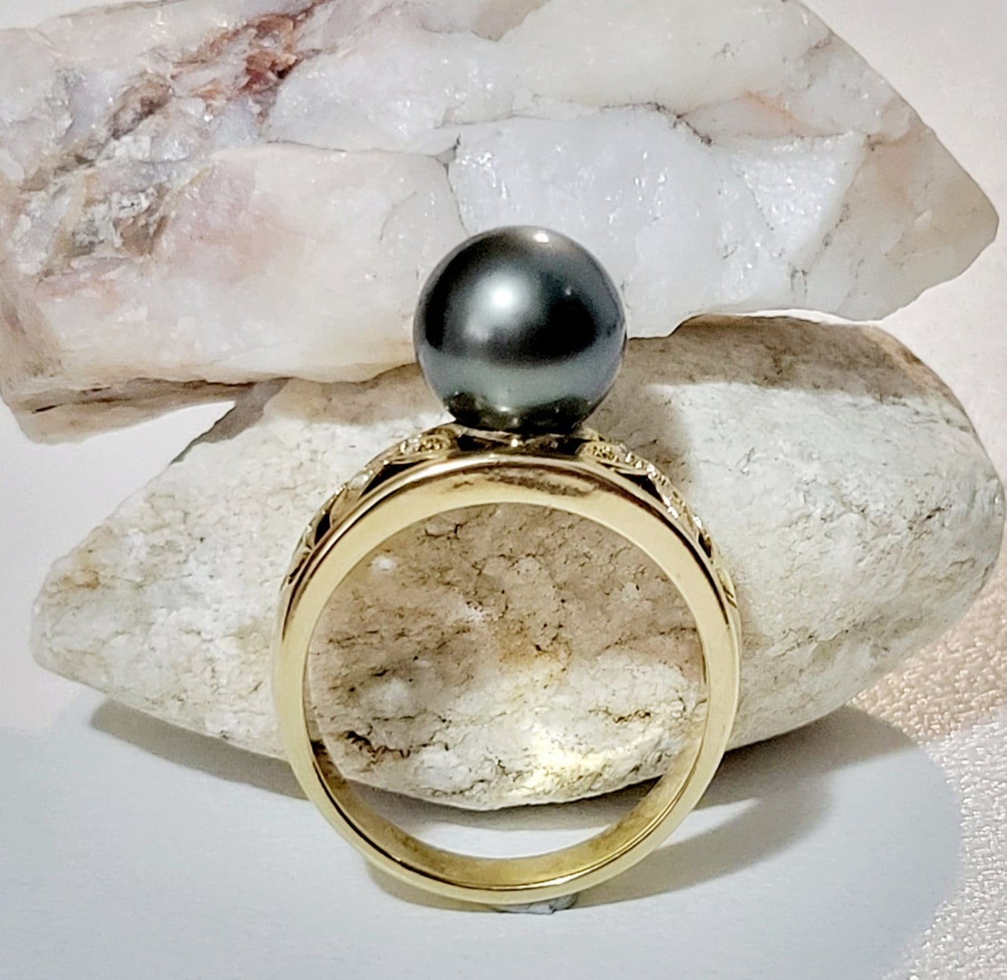 HIVA-MAI - Hawaiian Plumeria: Authentic Tahitian Pearl Ring