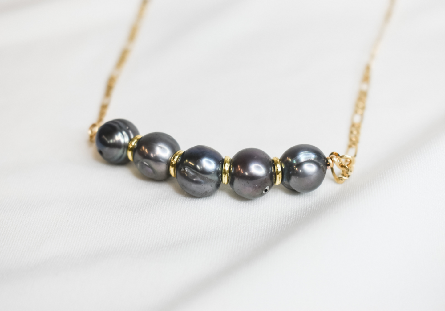 MARYA - NATURAL PEACOCK TONED PEARL NECKLACE (GOLDFILLED)
