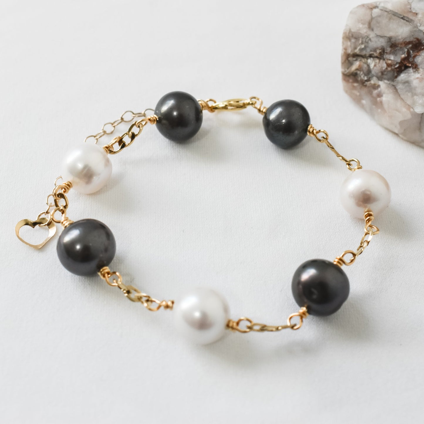 ALOHI - NEW Tahitian Pearls with Natural White Freshwater Pearls Bracelet