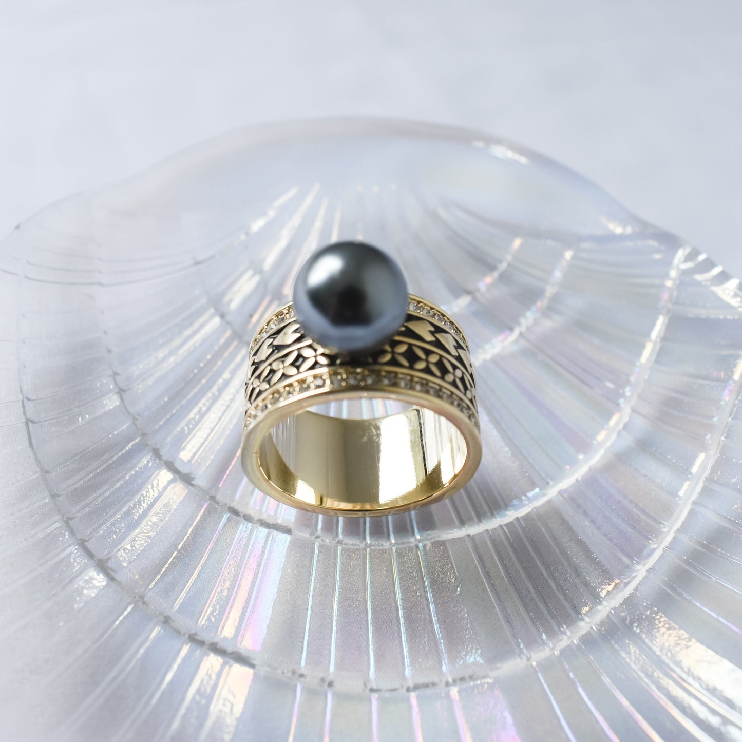 TEINA #1 - Black Pearl Tapa Design Ring
