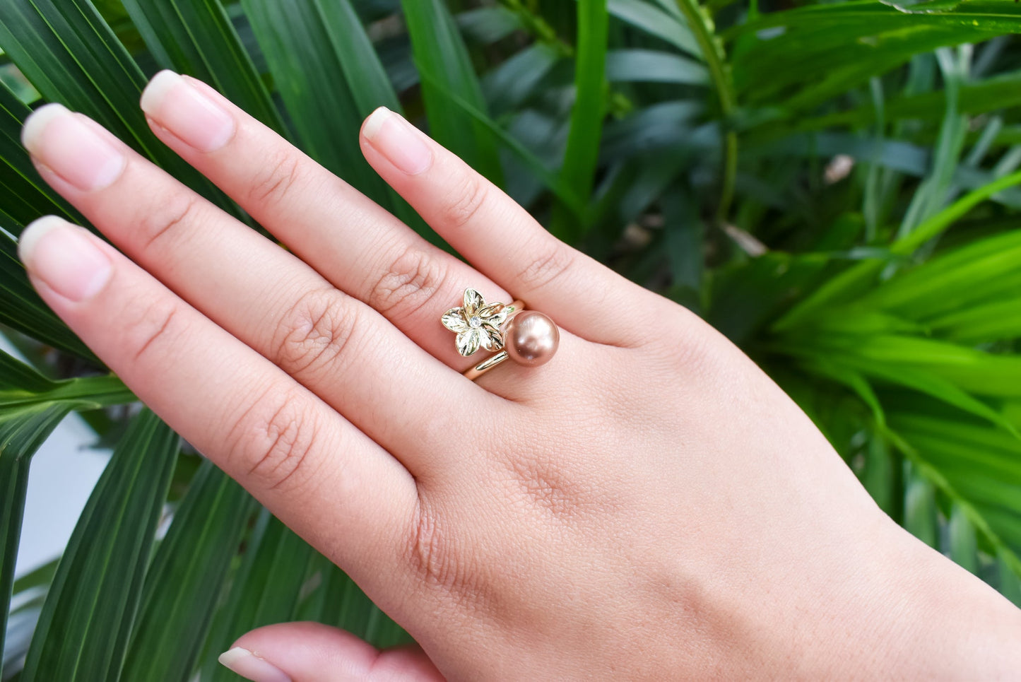 VAYLA - Plumeria Single Premium Shell Pearl Ring - MULTICOLOUR VARIETY - Adjustable