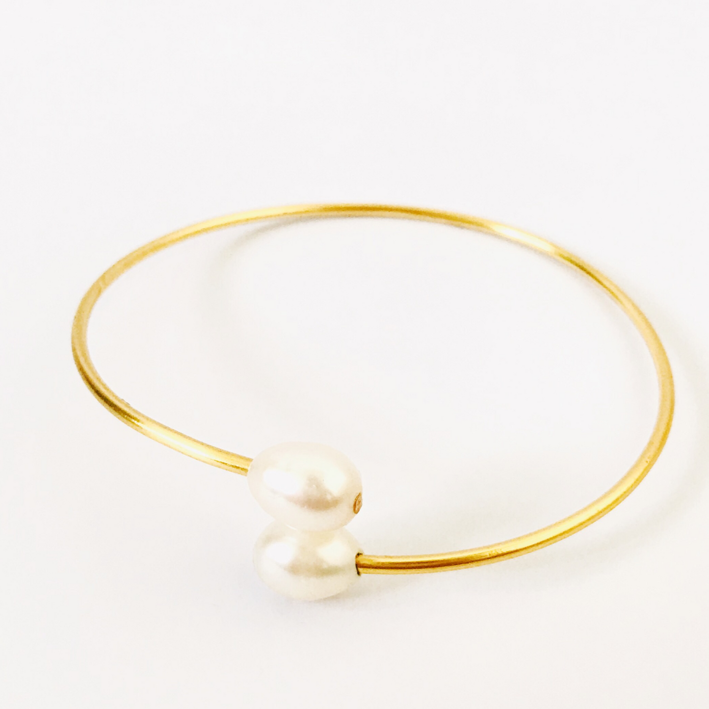 Divinity - 11mm White Freshwater Pearl Bangle