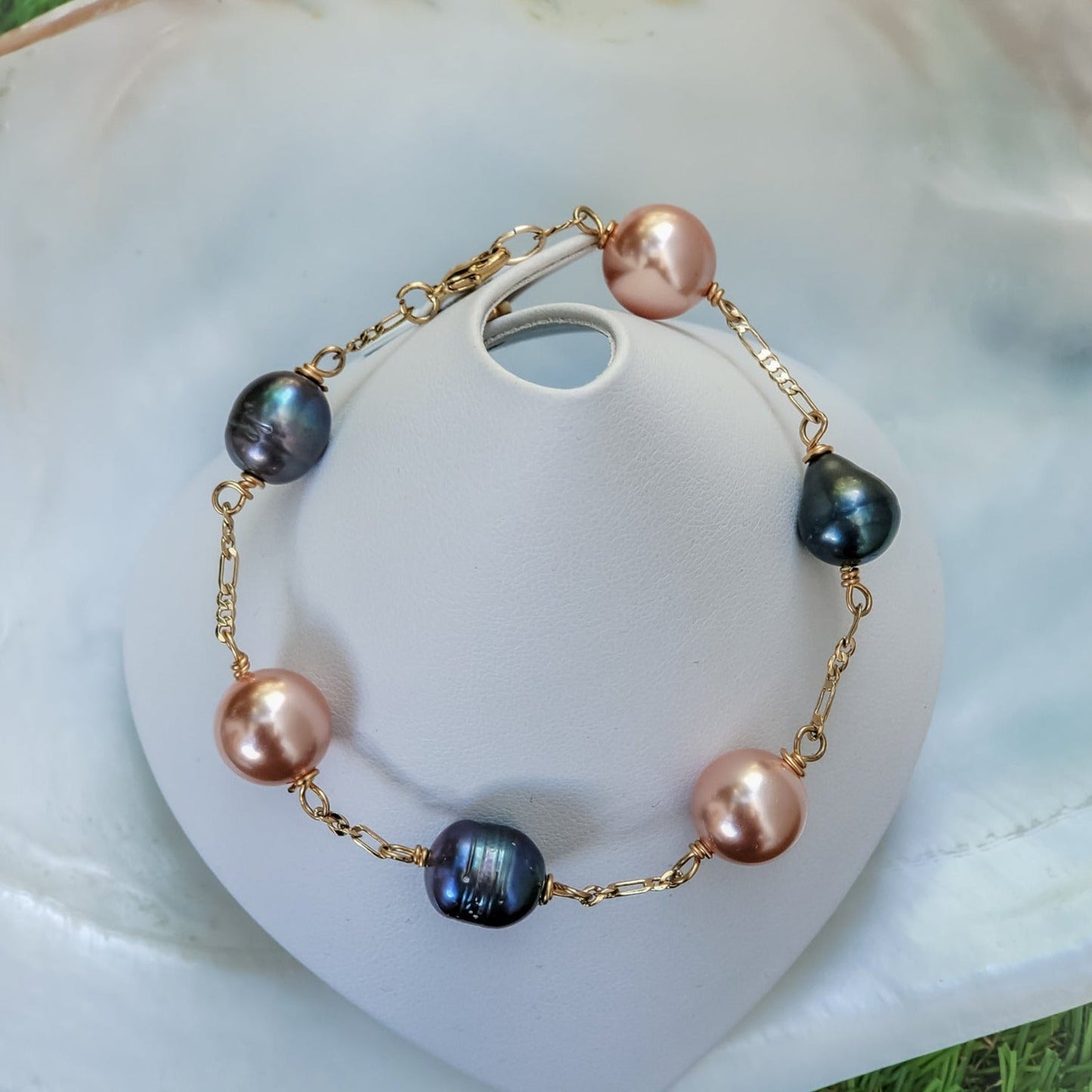 LAYLANI - Tahitian Pearl x Pink Swarovski Pearl Bracelet