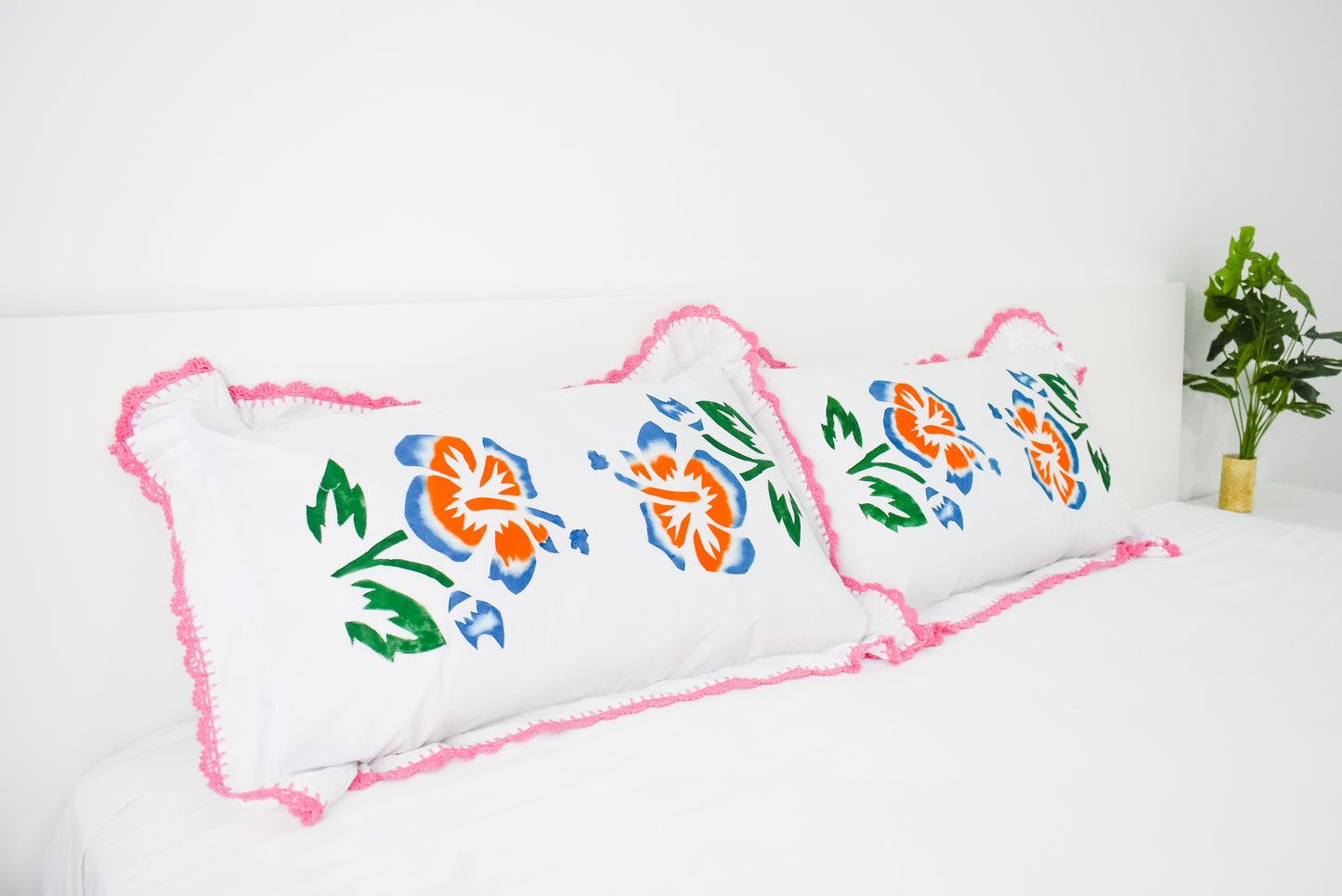 MOANA LILY - PINK FRILLS PILLOW CASE