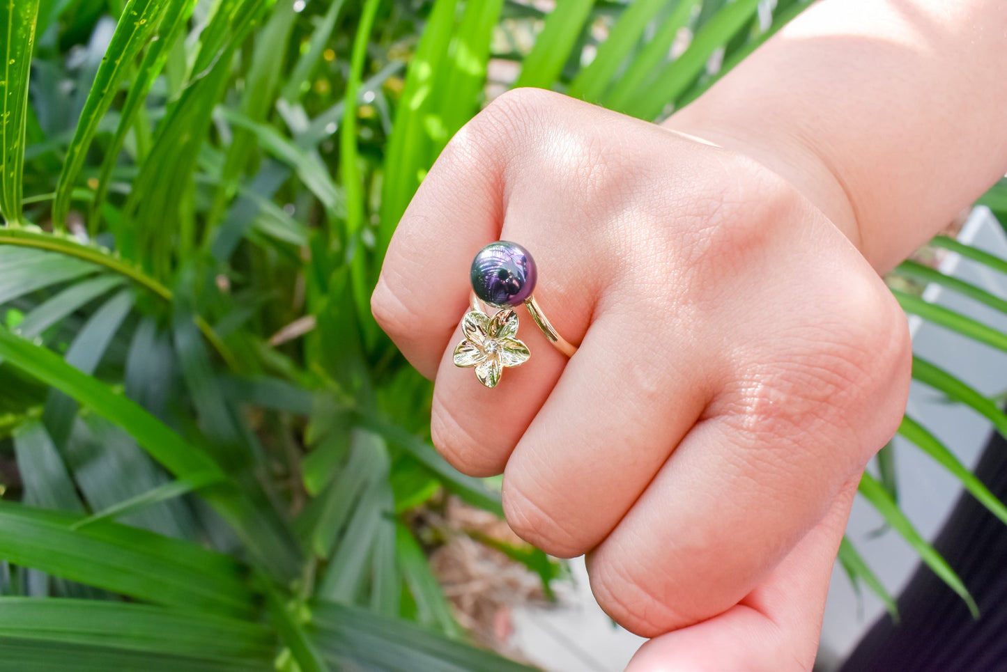 VAYLA - Plumeria Single Premium Shell Pearl Ring - MULTICOLOUR VARIETY - Adjustable