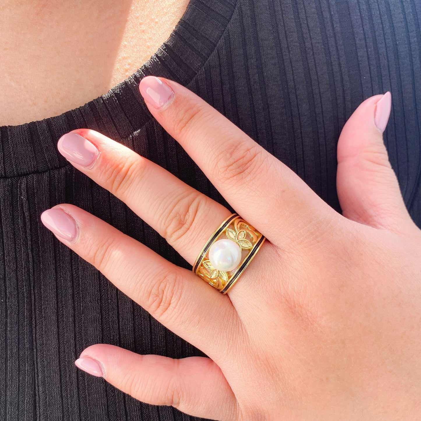 PUAMERIA White Shell Pearl Ring
