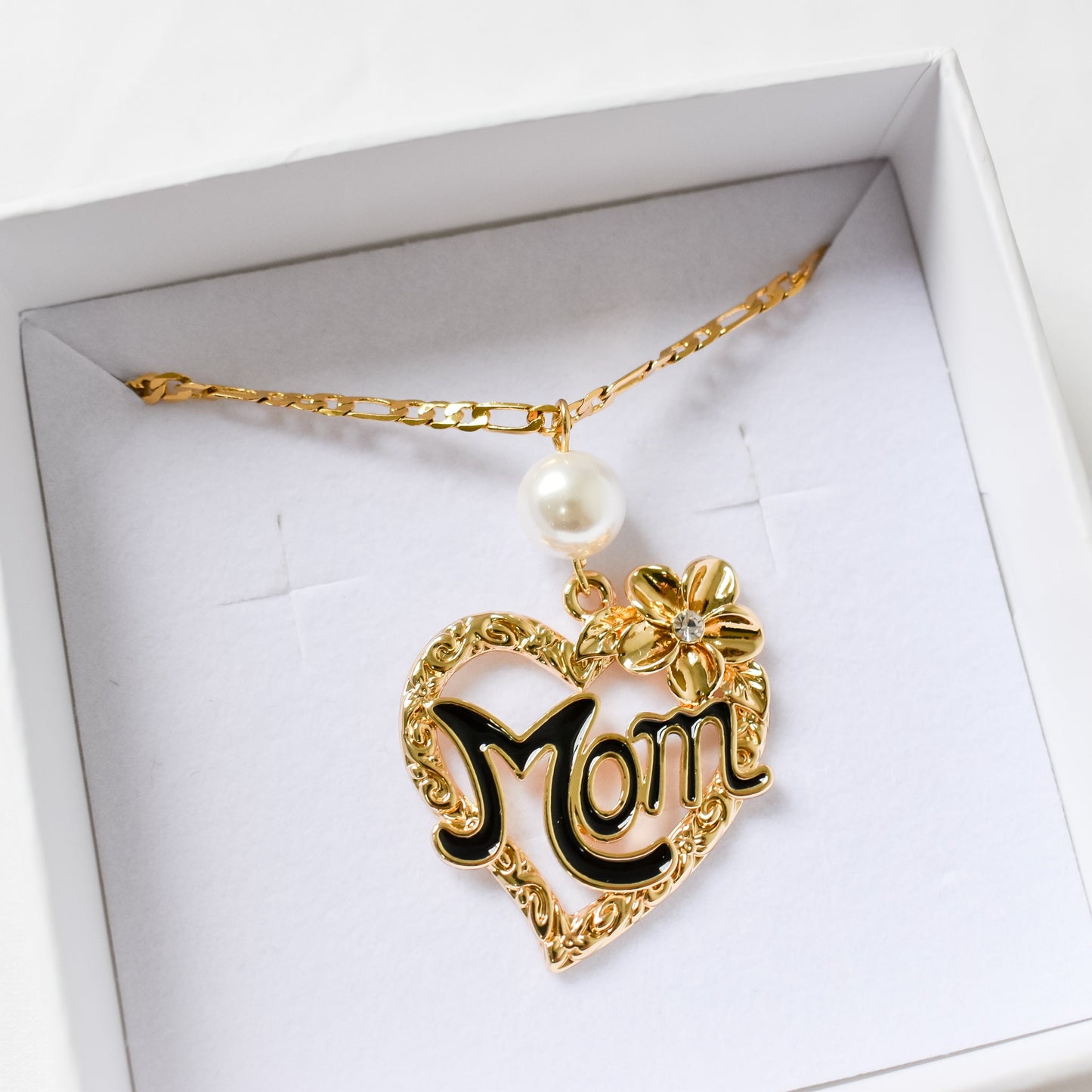 TINA #6 - MOM Premium White Shell Pearl Set