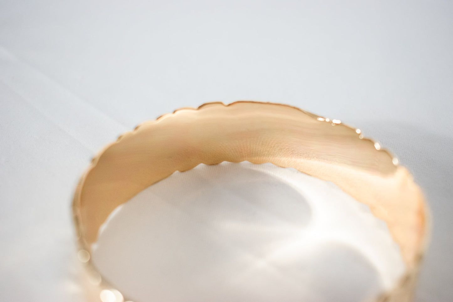 Sinavai - Brand New Island Style Tribal Pattern Gold-Filled Bangle